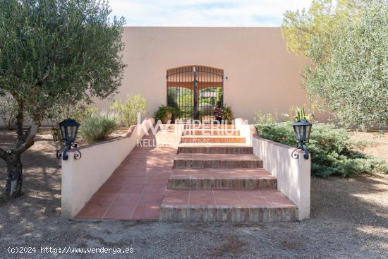 Exclusiva villa para hotel y bodega, en el Corazón del Priorat - MADRID