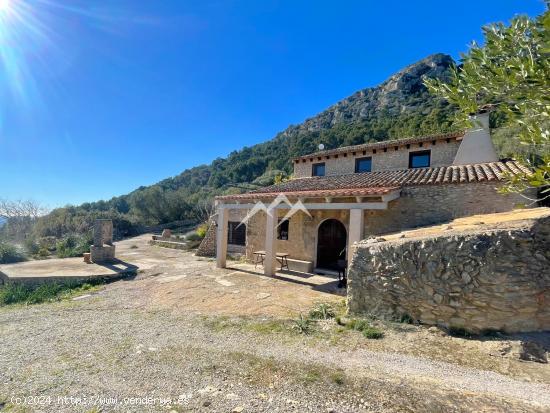 Finca Rústica con vistas a la isla de Cabrera y licencia turística en Llucmajor - BALEARES