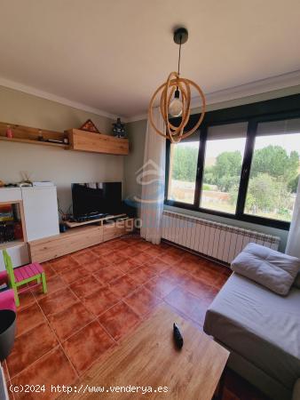 Casa / Chalet adosado en venta en Calle RODA, Los Huertos - SEGOVIA