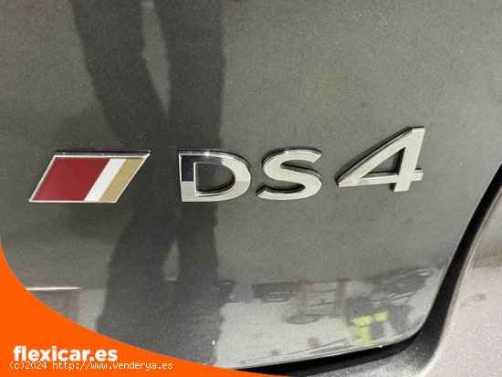 DS Automobiles DS 4 PureTech 180 auto PERFORMANCE LINE - Viladecans