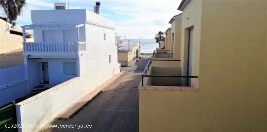  ESTUPENDO DUPLEX A 50M DE LA PLAYA DE POZO EL ESPARTO - ALMERIA 