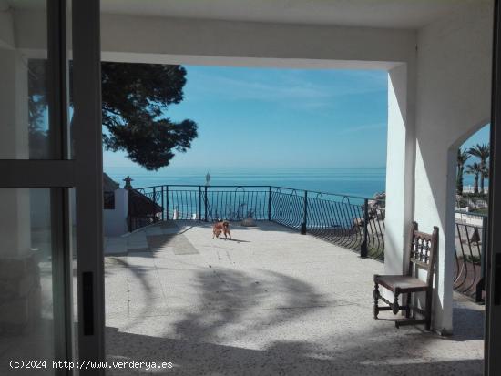 CASA DE 4 DORMITORIOS CON TERRAZA EN SAN JUAN DE LOS TERREROS - ALMERIA