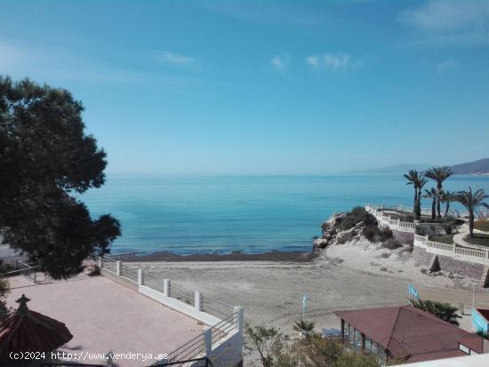 CASA DE 4 DORMITORIOS CON TERRAZA EN SAN JUAN DE LOS TERREROS - ALMERIA