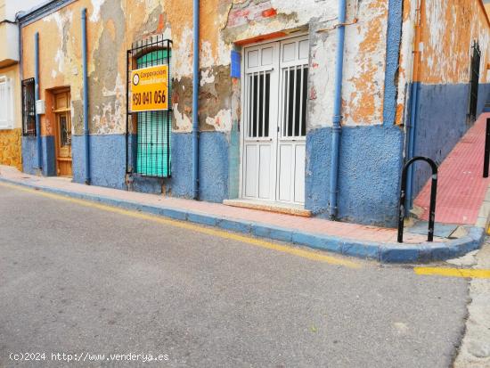  FANTASTICA CASA PARA REFORMAR A 250M DE LA PLAYA EN GARRUCHA - ALMERIA 