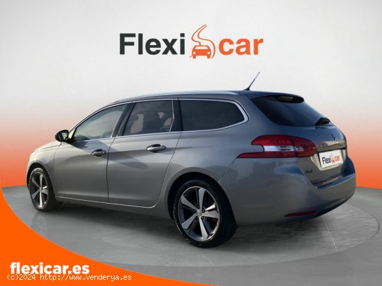 Peugeot 308 SW Allure 1.2 PureTech 96KW (130CV) S&S - Atarfe