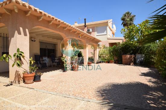 CHALET EN PLANTA BAJA CON AMPLIA PARCELA - MURCIA