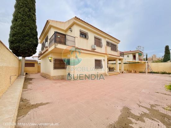 CHALET CON PISCINA A 3 MINUTOS DE LA PLAYA DE BAHÍA - MURCIA