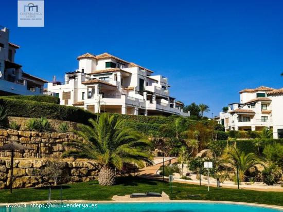 Precioso bajo en balcón de sierra cortina, junto al HOTEL ASIA GARDENS - ALICANTE