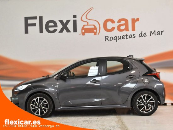 Toyota Yaris 1.5 120H Active Tech - Roquetas de Mar