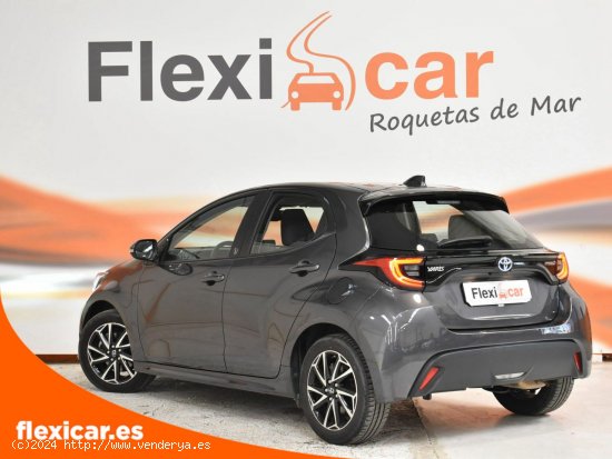 Toyota Yaris 1.5 120H Active Tech - Roquetas de Mar