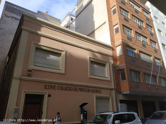 EDIFICIO EN EL CENTRO DEL CENTRO. INVIERTE EN FUTURO - ALMERIA