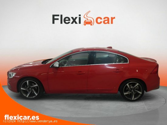 Volvo S60 2.0 D3 R-Design Momentum Auto - Badajoz