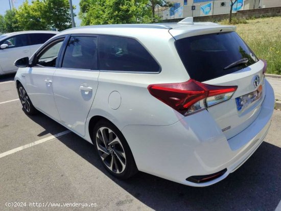 Toyota Auris Touring Sports FEEL! - Montcada i Reixach