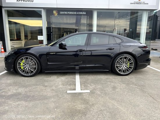 Porsche Panamera 4S E - HYB - Perillo