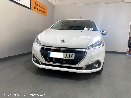 Peugeot 208 1.2 110cv automático ALLURE - Paterna