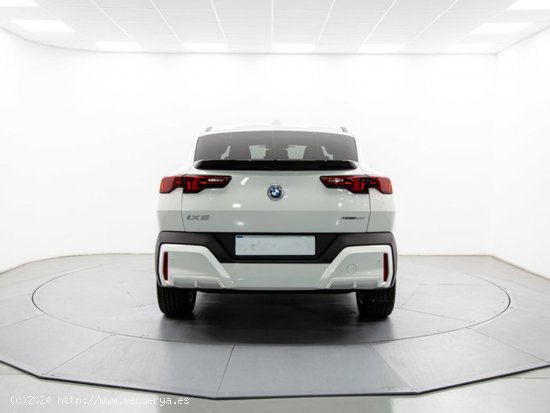 BMW ix2 edrive20 150 kw (204 cv) - Alicante