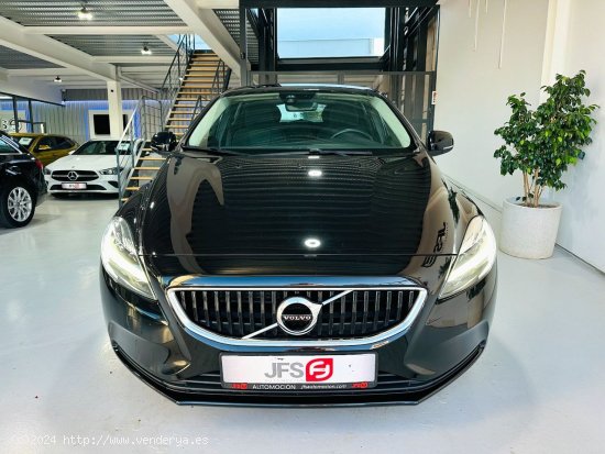 Volvo V40  2.0D 120 CV - Benalup