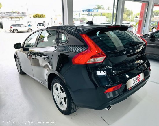 Volvo V40 2.0D 120 CV - Benalup