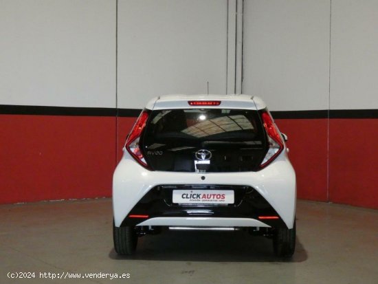 Toyota Aygo 1.0 70CV X-play - Sant Jordi de Ses Salines