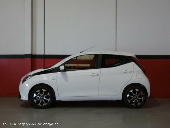 Toyota Aygo 1.0 70CV X-play - Sant Jordi de Ses Salines