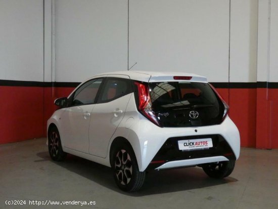 Toyota Aygo 1.0 70CV X-play - Elche