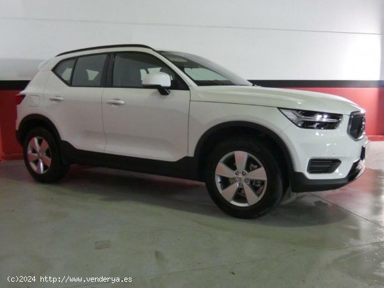 Volvo XC40 1.5 129CV T2 Momentum Core Auto - Elche