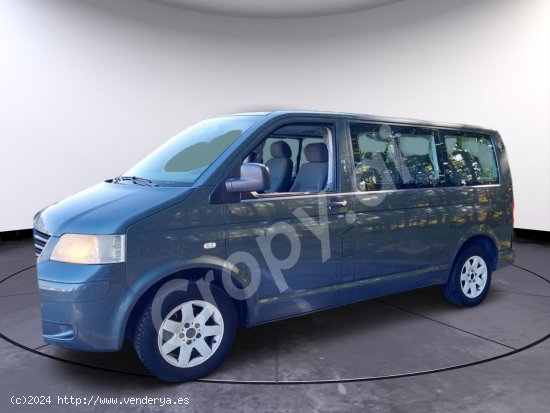 Volkswagen Caravelle 2.5 TDi T5 130 8 plazas - Palamós