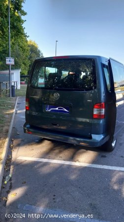 Volkswagen Caravelle 2.5 TDi T5 130 8 plazas - Palamós