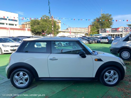 MINI One 75CV 1.4 - Esplugas de Llobregat