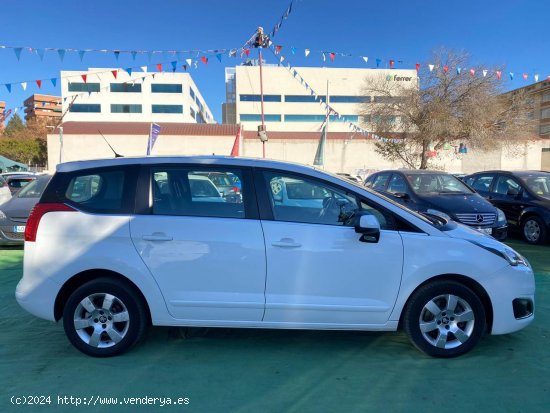 Peugeot 5008 2.0 150CV EX SERVICIO PUBLICO - Esplugas de Llobregat