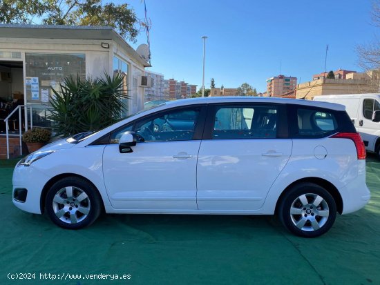 Peugeot 5008 2.0 150CV EX SERVICIO PUBLICO - Esplugas de Llobregat