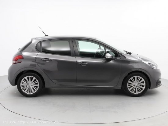 Peugeot 208 5P Signature 1.2L PureTech 60KW (82CV) - Sabadell