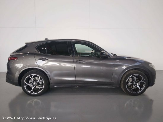 Alfa Romeo Stelvio  2.2 Diésel 154kW (210CV)  Q4 Veloce - Mataro