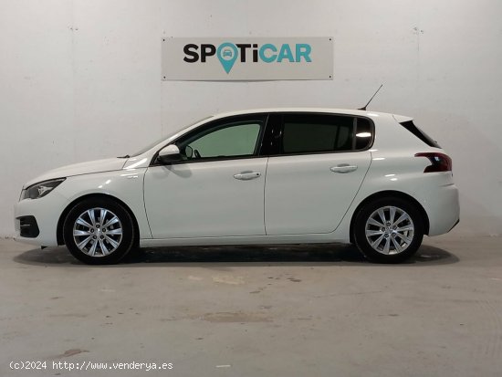 Peugeot 308  5p  1.5 BlueHDi 96KW (130CV) Style - Mataro