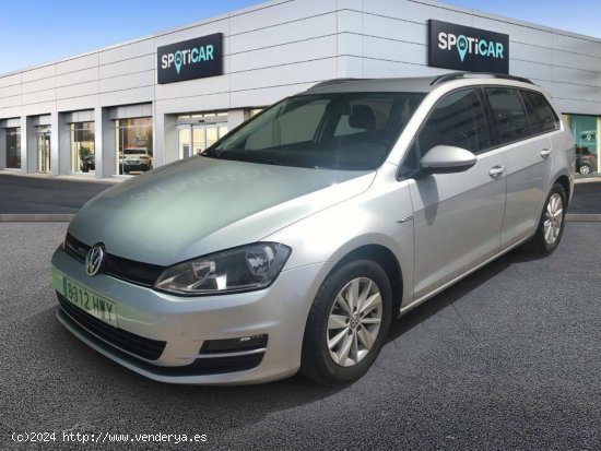 Volkswagen Golf   1.6 TDI 110cv Bluemotion Business & Navi - Madrid