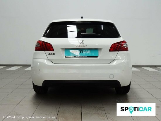 Peugeot 308  5p  1.2 PureTech 96KW (130CV) Auto Style - Cadiz