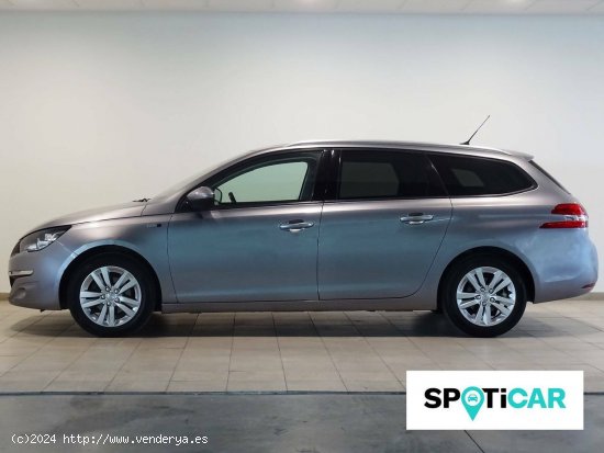 Peugeot 308  5p  1.2 PureTech 96KW (130CV) S&S Style - Cadiz