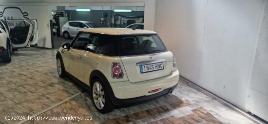 MINI Cooper 1.6 122cv AUTOMATICO CLIMA-LLANTA 17