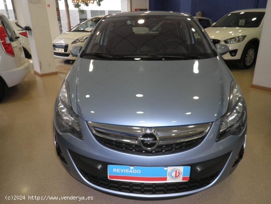 Opel Corsa 1.2 SELECTIVE sólo 21.000 Km Etiq. medioambiental verde C - Barcelona