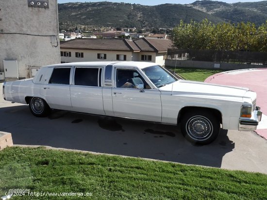 Cadillac Deville Limusina de 1984 con 78.030 Km por 15.000 EUR. en Madrid