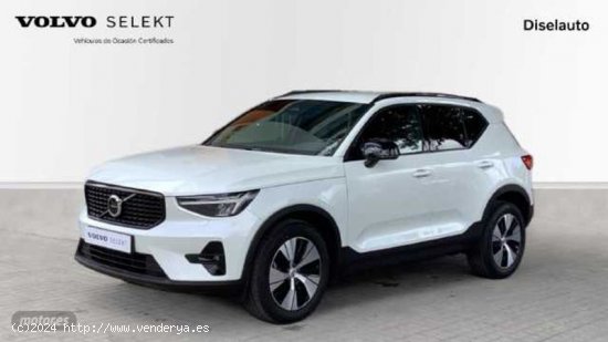 Volvo XC40 2.0 B3 PLUS DARK AUTO 163 5P de 2023 con 19.821 Km por 38.500 EUR. en Barcelona