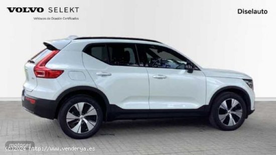 Volvo XC40 2.0 B3 PLUS DARK AUTO 163 5P de 2023 con 19.821 Km por 38.500 EUR. en Barcelona