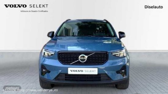 Volvo XC40 2.0 B3 PLUS DARK AUTO 163 5P de 2023 con 25.112 Km por 38.500 EUR. en Barcelona