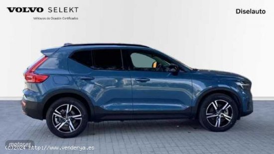 Volvo XC40 2.0 B3 PLUS DARK AUTO 163 5P de 2023 con 25.112 Km por 38.500 EUR. en Barcelona