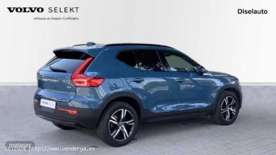 Volvo XC40 2.0 B3 PLUS DARK AUTO 163 5P de 2023 con 25.112 Km por 38.500 EUR. en Barcelona