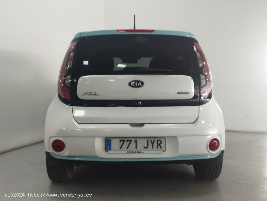 Kia Soul EV - Manresa