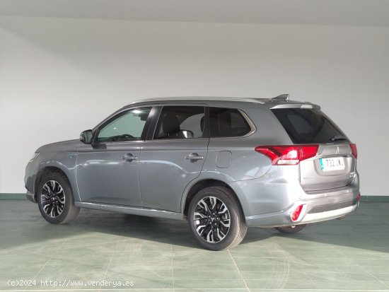 Mitsubishi Outlander PHEV Kaiteki 4WD - Quart de Poblet