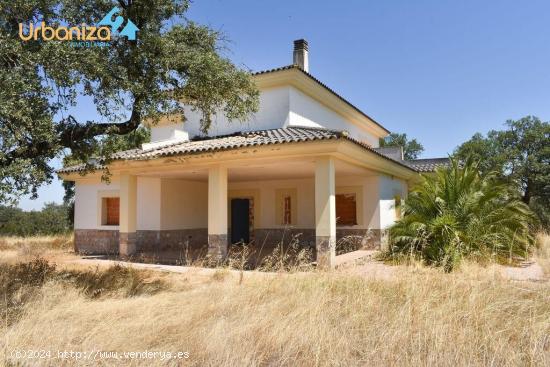 Chalet en el Manantio - BADAJOZ