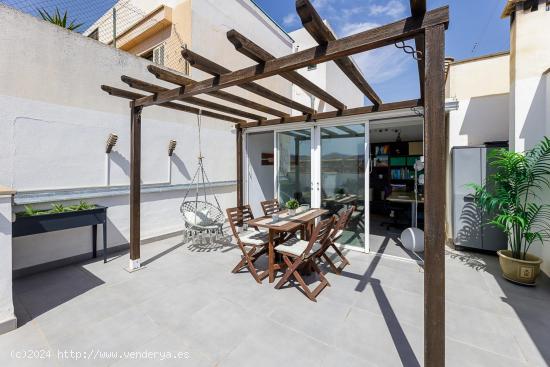 Ático con terraza solárium en zona Bons Aires. - BALEARES