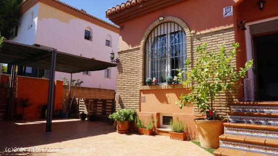 CASA PAREADA EN ALHENDÍN RESIDENCIAL LA QUINTA - GRANADA